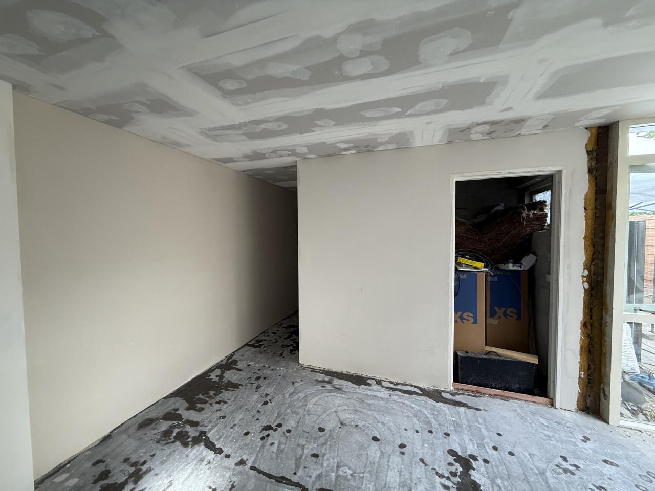 ✅ Nadien Smeren Stukadoor Tel.0685004348