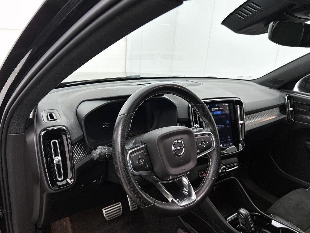 Volvo XC40 recharge p8 awd r-design | panoramadak | trekhaak | harman kardo
