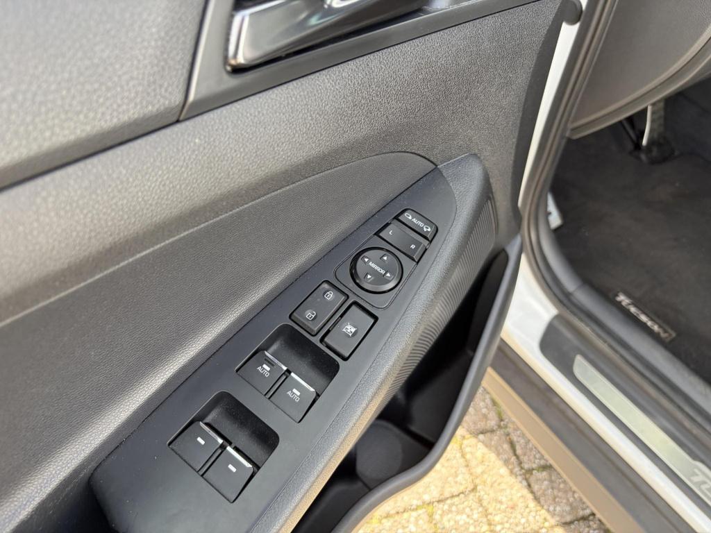 Hyundai Tucson 1.6 t-gdi n-line automaat, trekhaak nl-auto!