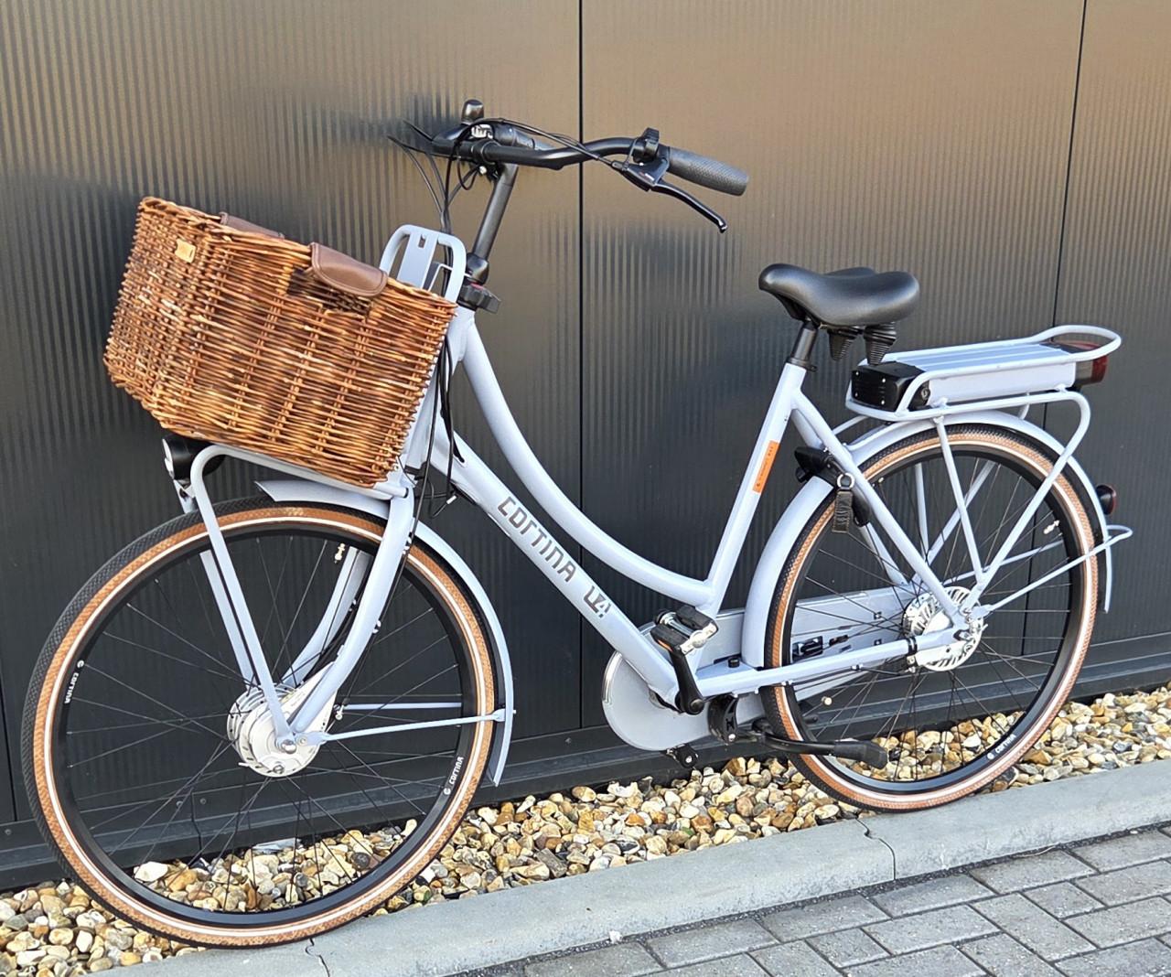 Mooie Cortina U4 400Wh 57cm