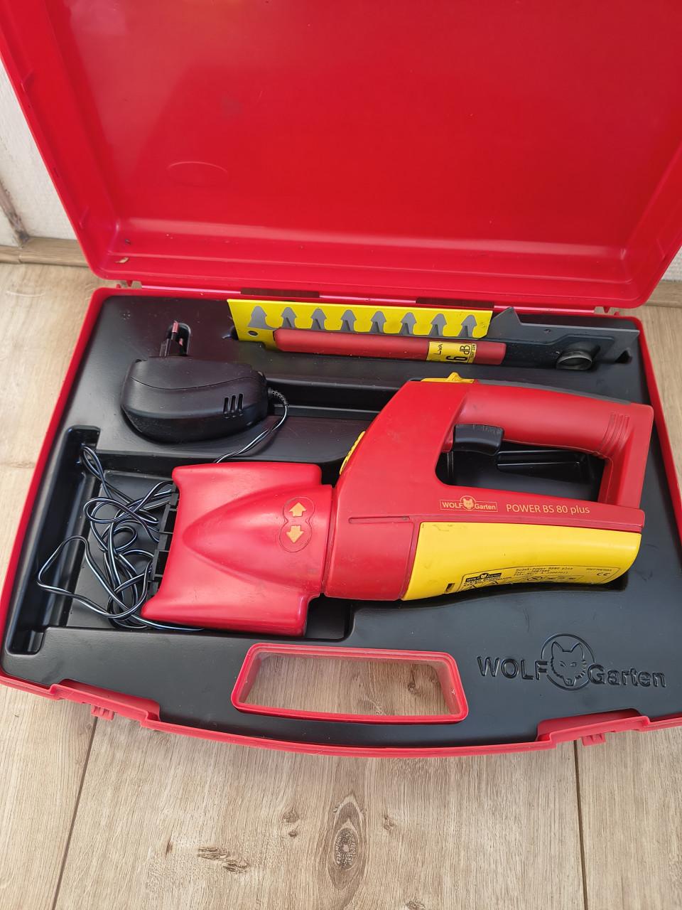 Nette Wolf - garden accuzaag, buxuszaag, snoei mes op accu, met koffer.