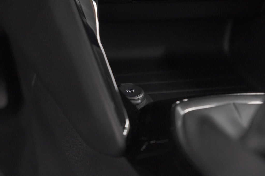 Peugeot 208 puretech 100 allure pack | camera | apple carplay | stoelverwar