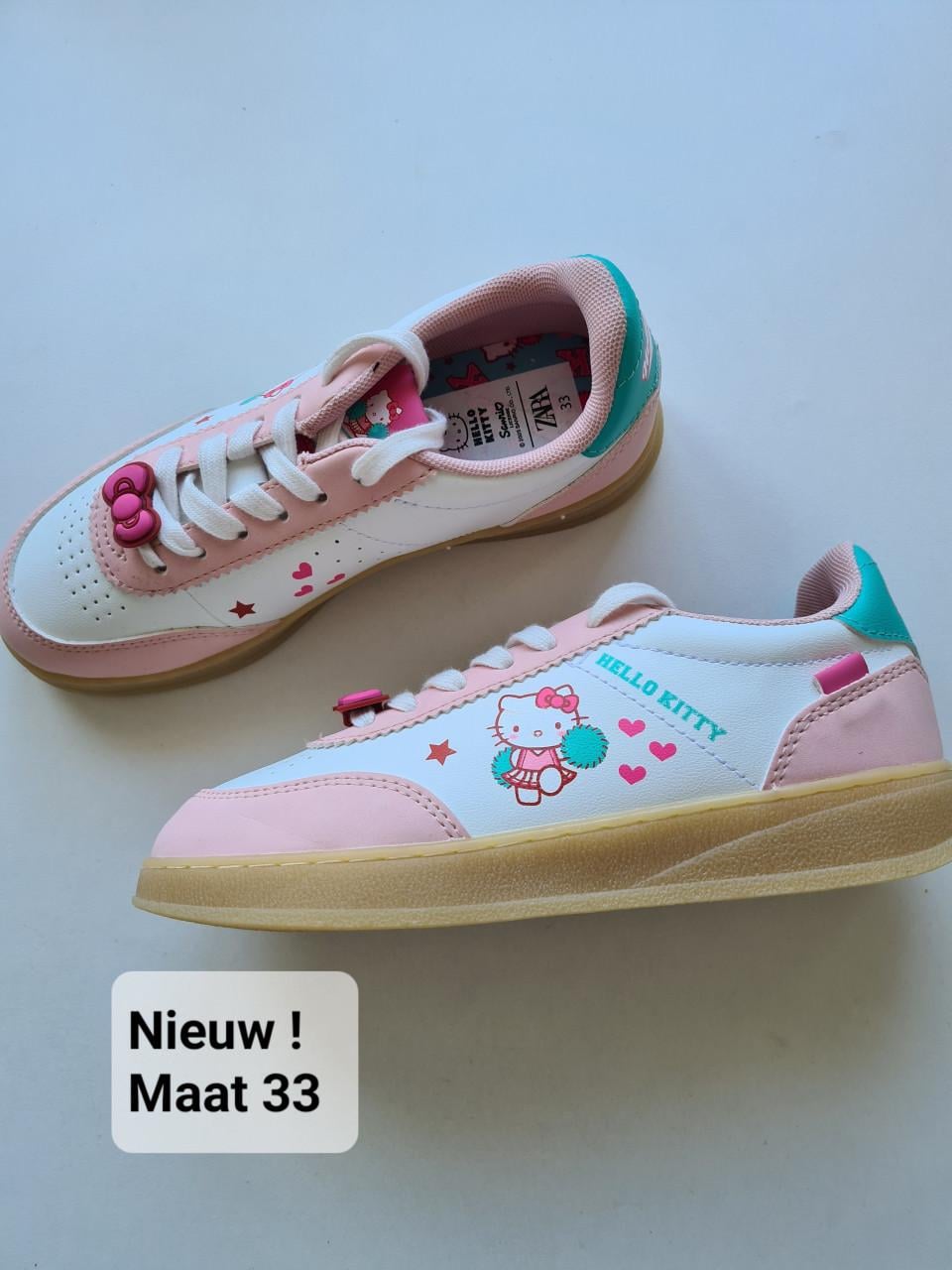 Nieuwe Hello Kitty snaekers  Maat 33