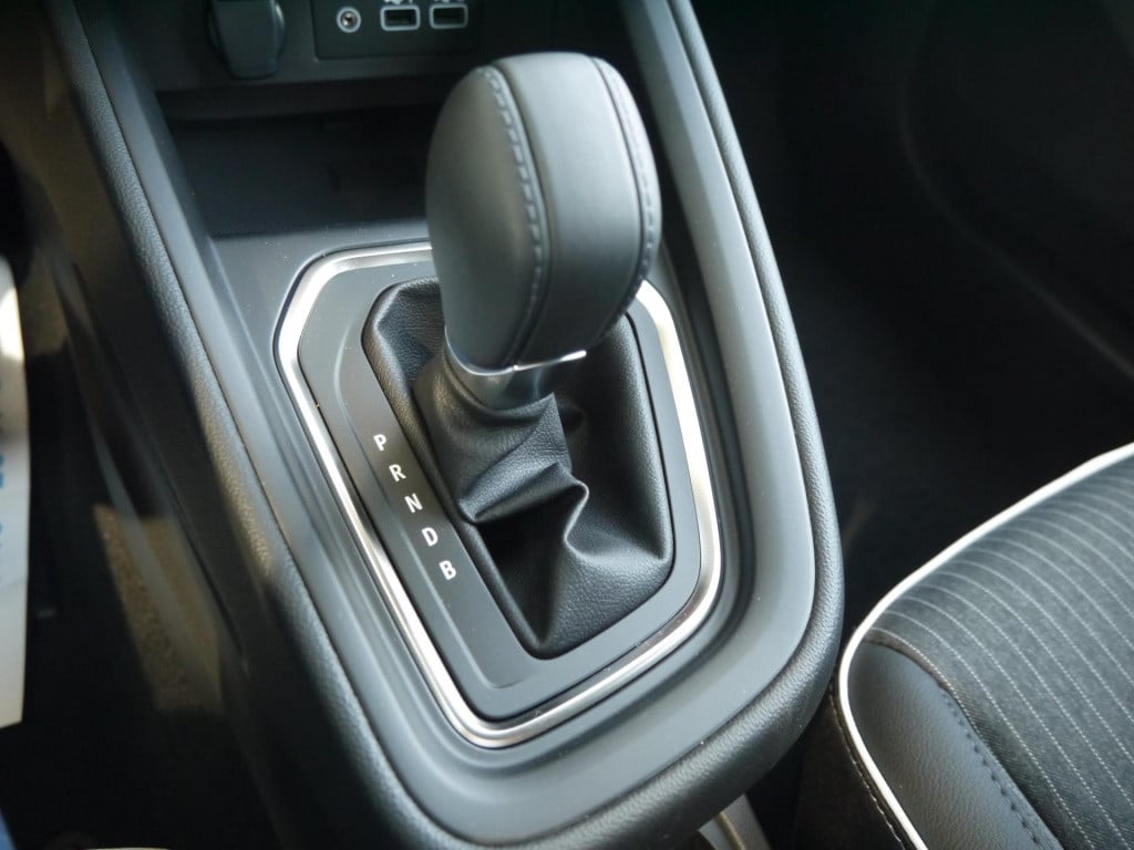 Mitsubishi Colt 1.6 hev intense+
