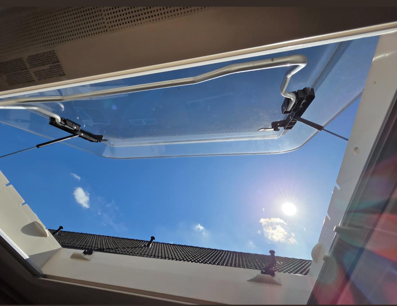 TEC 470 TE caravan 2006 enkele bedden