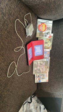 Nintendo DSI mario edition