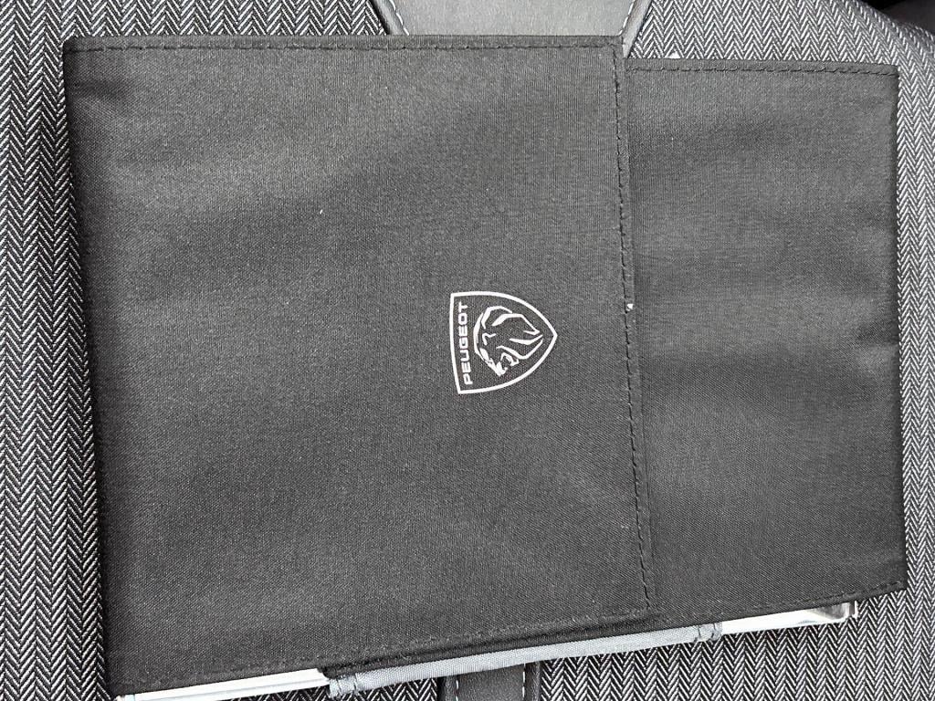 Peugeot 3008 1.6 hybrid 225 blue lease allure | automaat | navigatie | virt