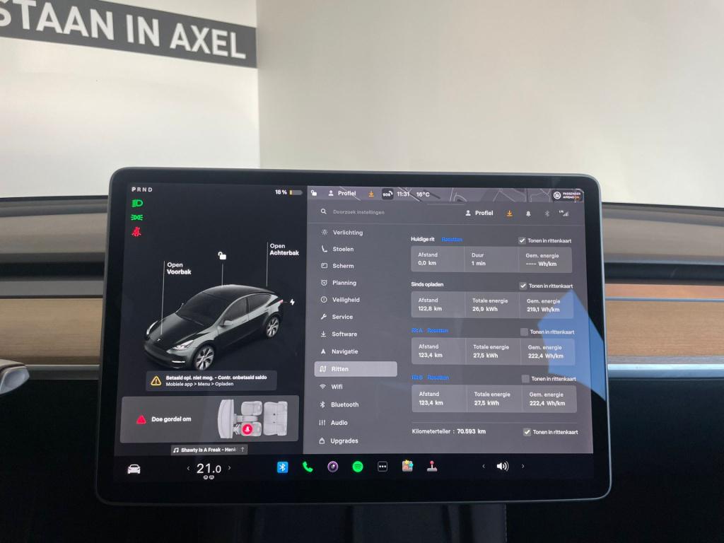 Tesla Model Y long range awd 75 kwh