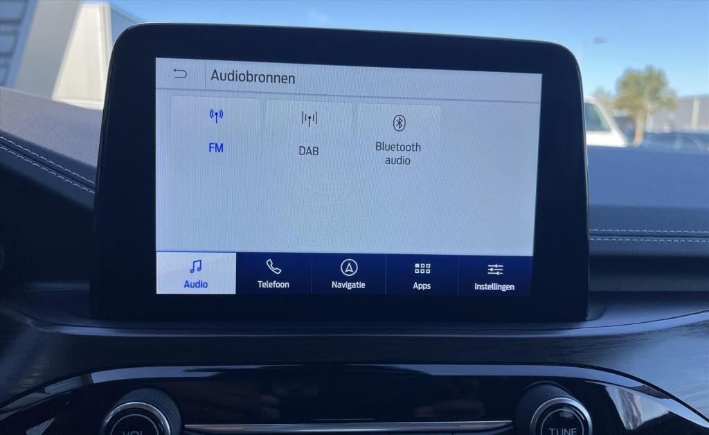 Ford Kuga 2.5 phev e-cvt 225pk vignale , trekhaak , winterpack met voorruit