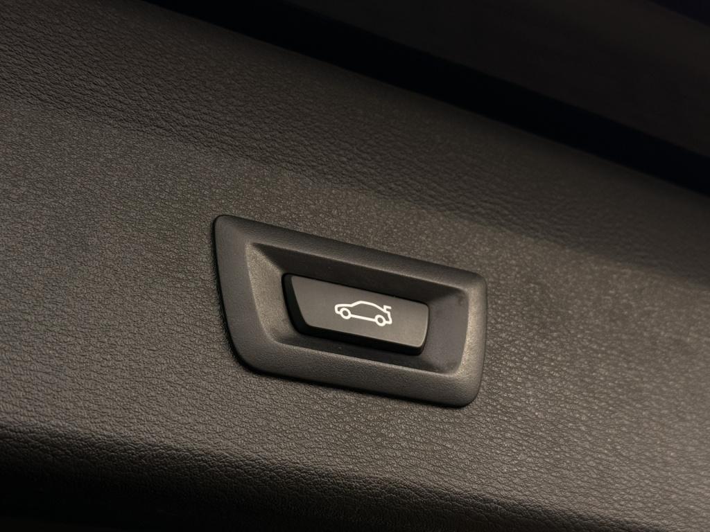 BMW X1 xdrive25e high executive m-sport | led | afn trekhaak | stoelverwarm