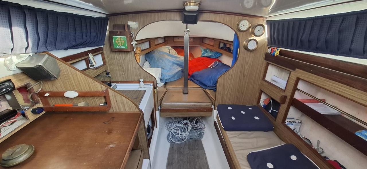 Hurley 700 kajuitzeilboot