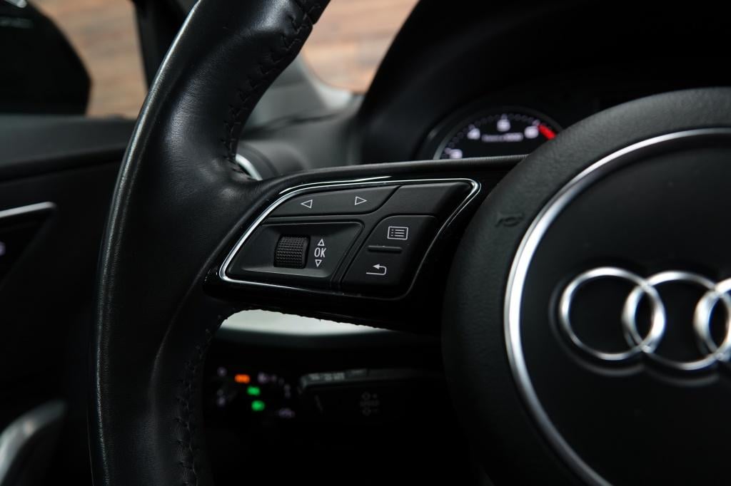 Audi Q2 1.0 tfsi sport | pdc | 19" | driveselect |