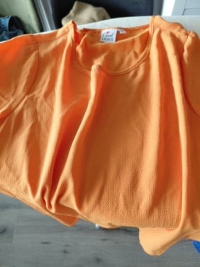 Oranje kleding