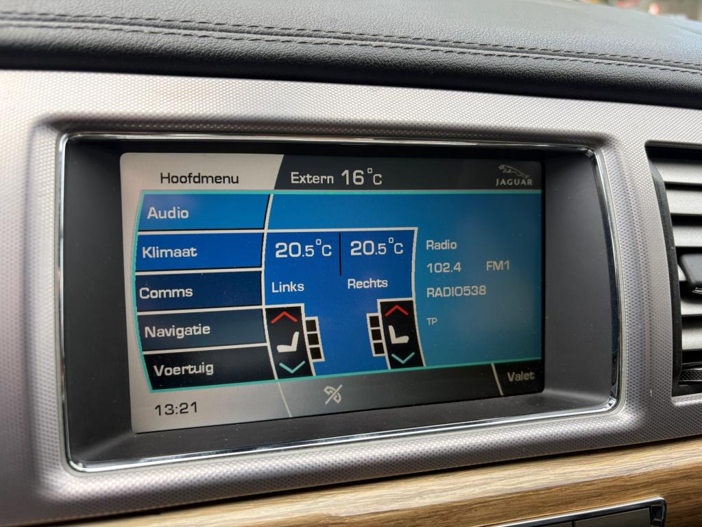 Jaguar XF 3.0 v6 luxury