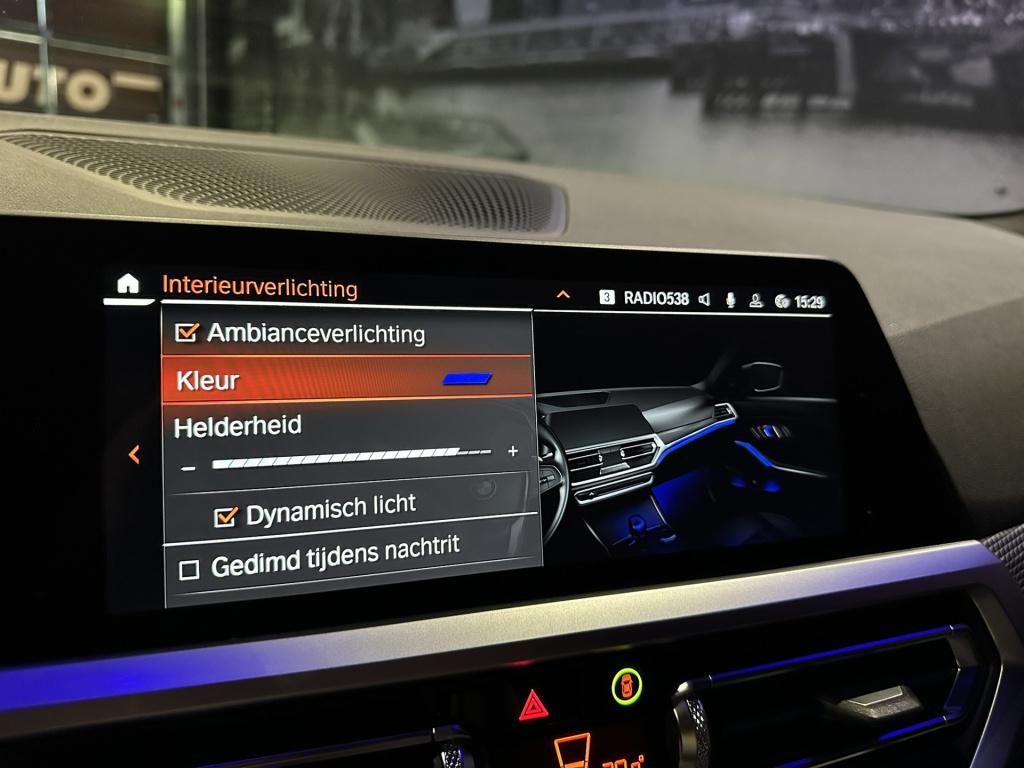 BMW 3-serie 320i high executive *facelift*memory*hud*camera*keyless