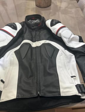 Alpinestars motorjas -Sportieve leren jas met CE protectie