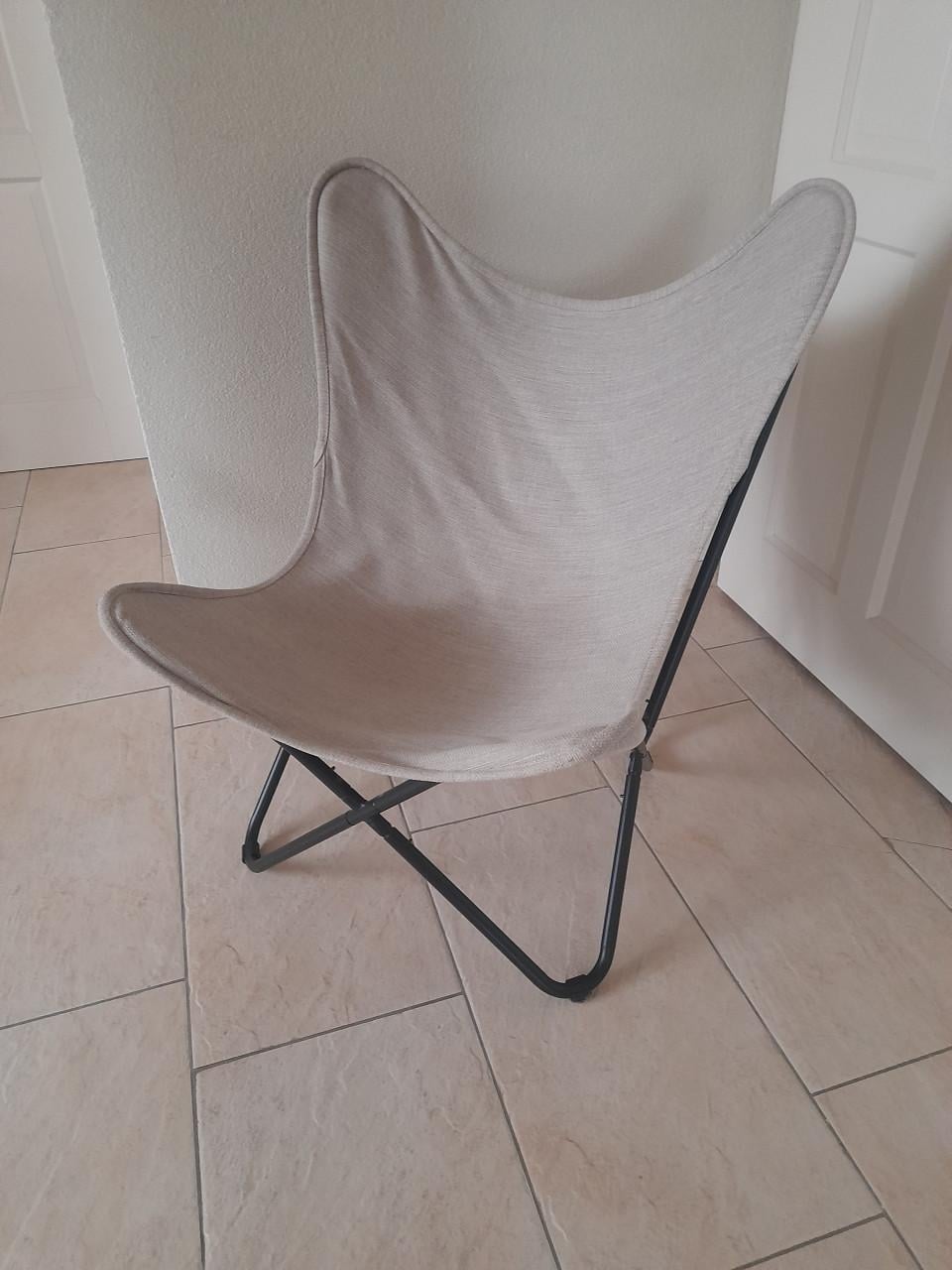 Leuke vlinderstoel ( in goede nette staat )