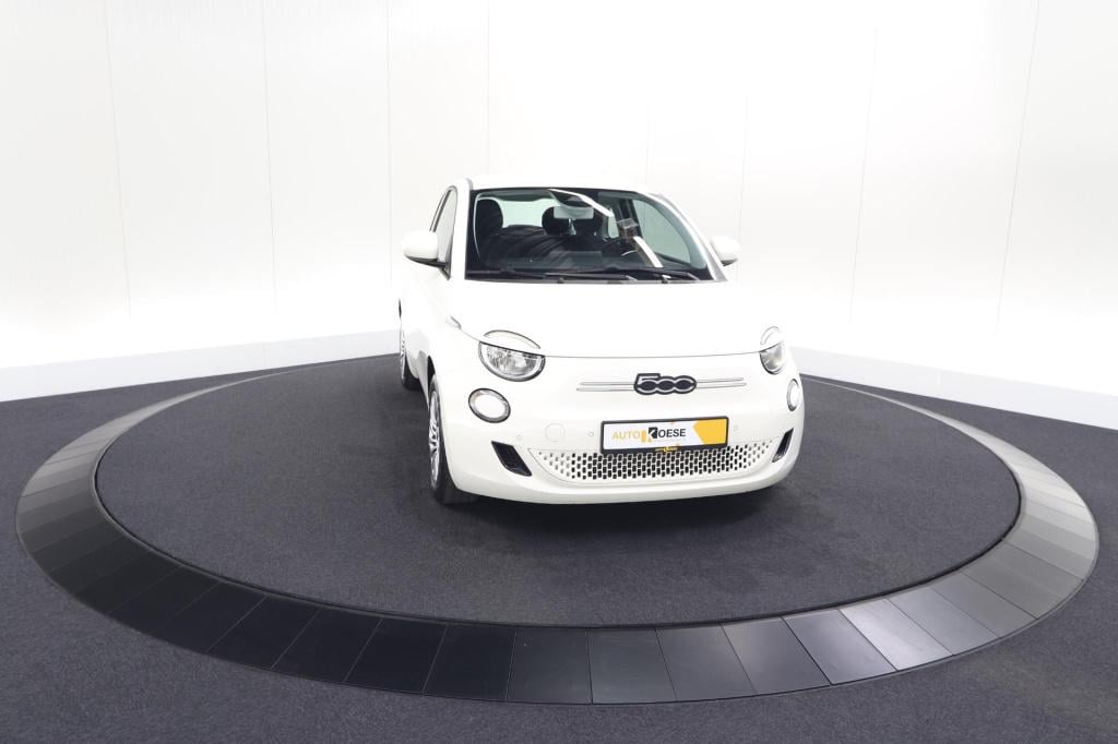 Fiat 500 urban 42 kwh | soh 96.8% | 3 fase laadfunctie | camera | apple car
