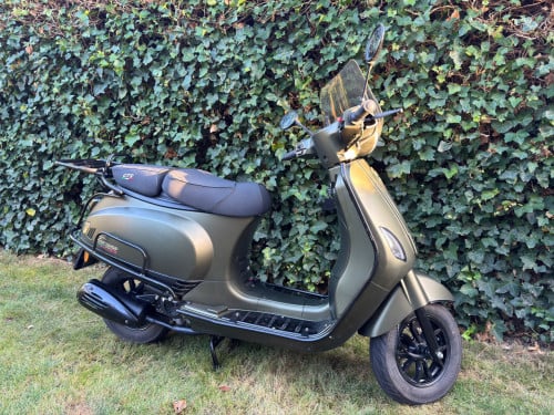 Scooter GTS Toscane Exclusive In zeer goede staat!