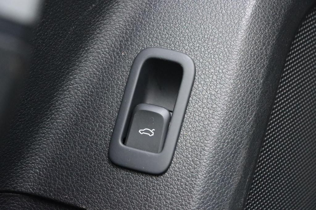 Audi Q2 35 tfsi s edition 150pk s-tronic | panoramadak