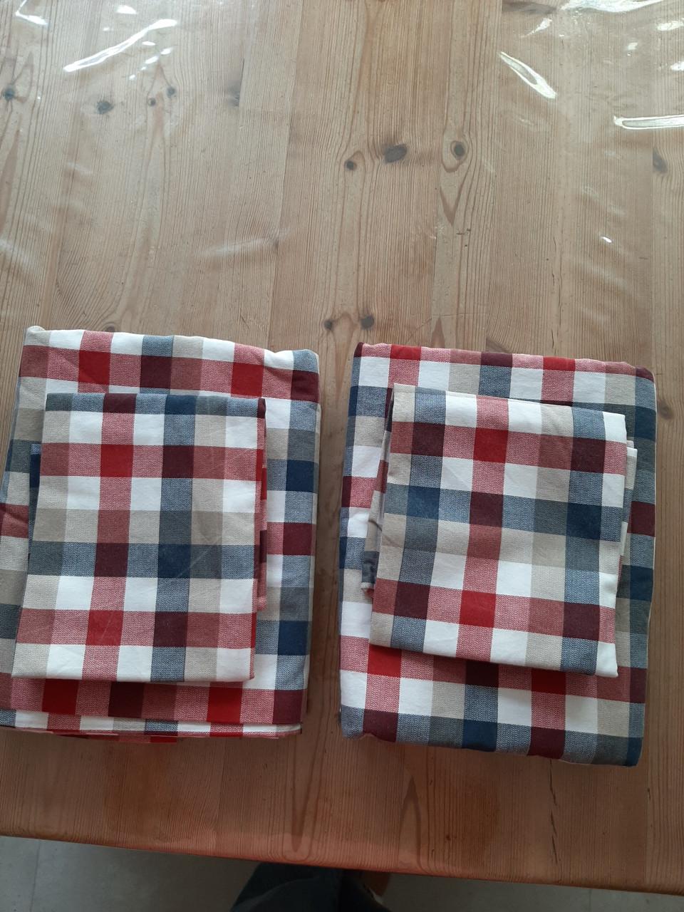2 DEZELFDE NIEUWE - DEKBED OVERTREKKEN & KUSSENSLOPEN - MAAT 140 / 200 CM