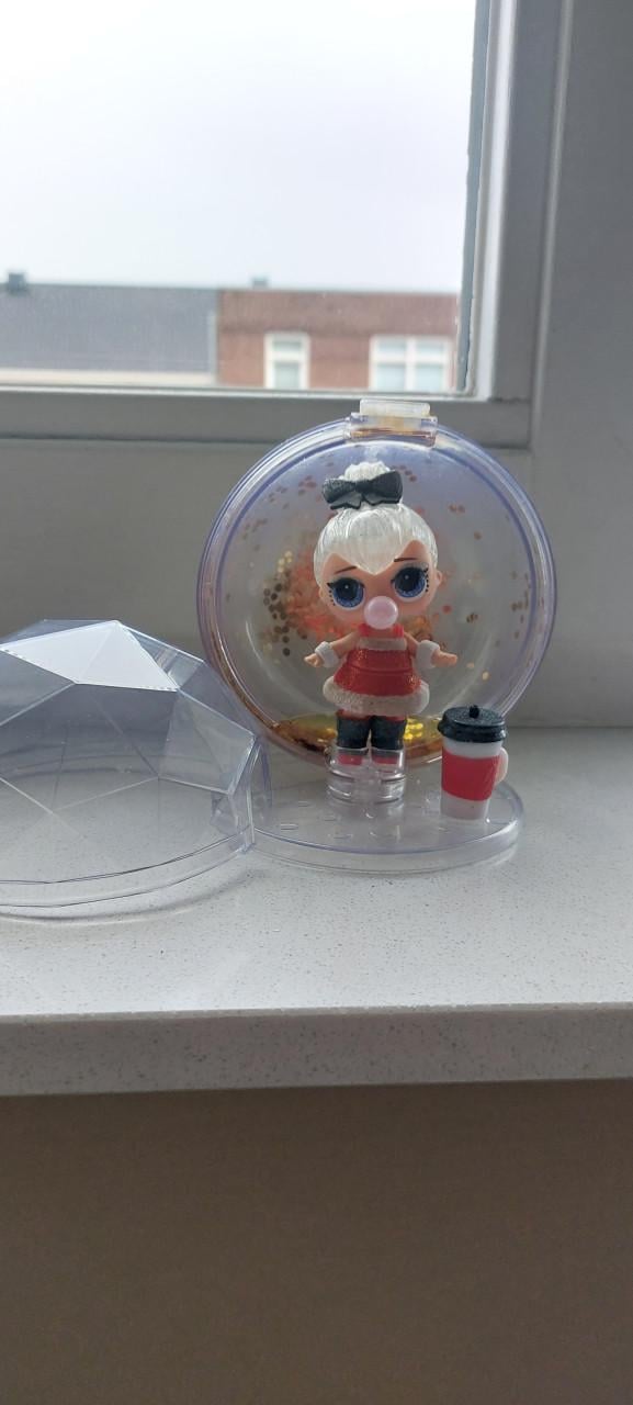 Twee LOL surprise poppen, 1 zeer zeldzame (kerst)