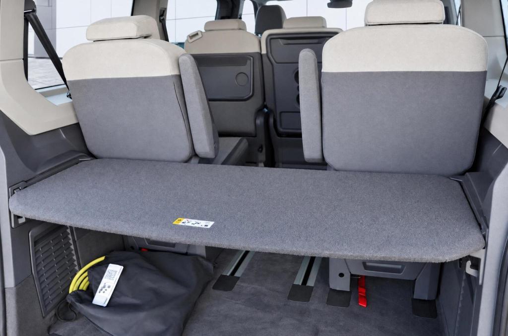 Volkswagen Multivan 1.4 ehybrid l2h1 life 218pk dsg6 | soh 93,2%