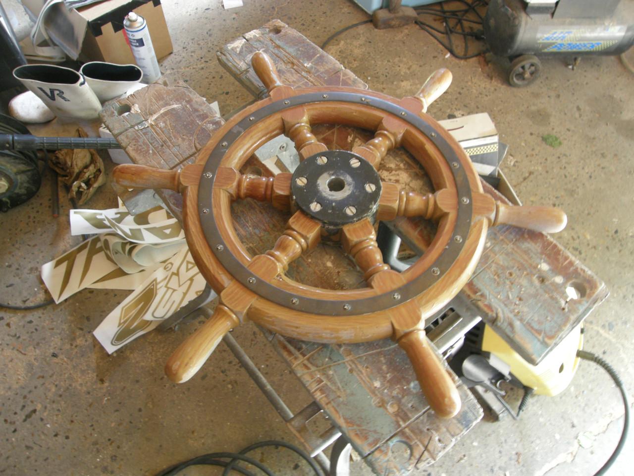 Houten scheeps stuurwiel