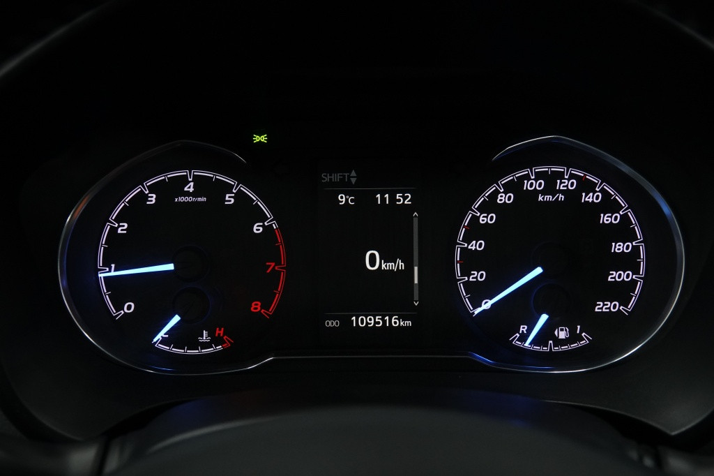 Toyota Yaris 1.0 vvt-i | camera | 15" | bluetooth |