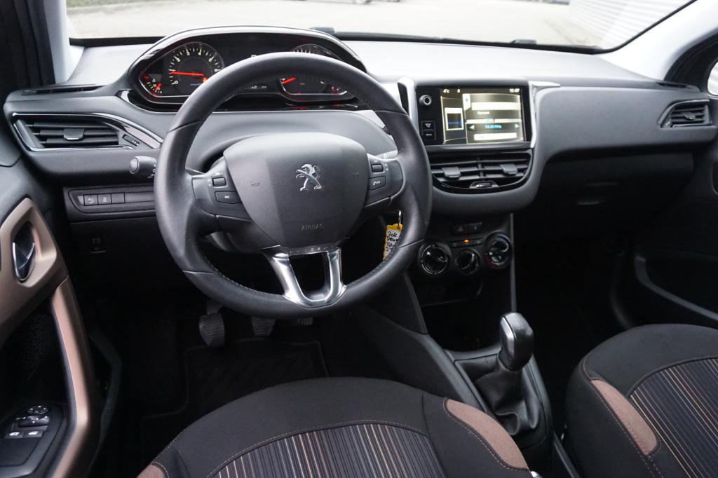 Peugeot 208 1.2 vti allure airco / cruise / elektr. ramen / parkeers. / nap