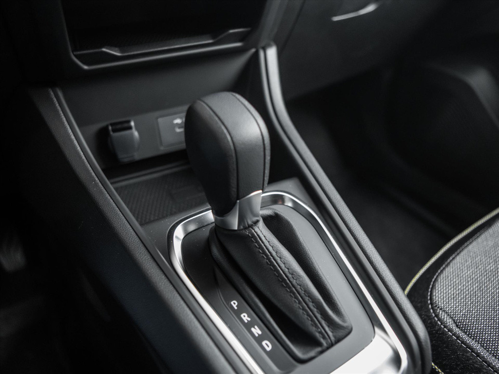 Renault Captur mild hybrid 160pk techno automaat | carplay | camera | park.