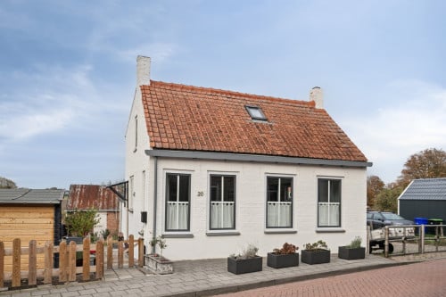 Fluistertip, half vrijstaande woning met fijne tuin, schuur, overkapping
