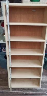 Stevige rek, diepte 15 cm, zie foto's voor hoogte/breedte