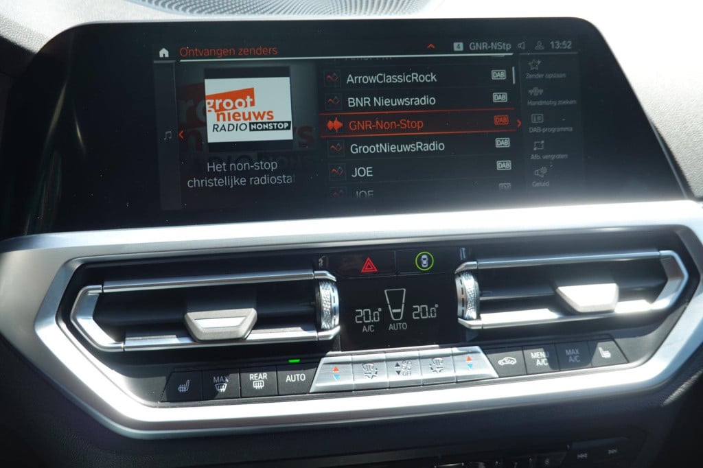 BMW 3-serie touring 330i business edition plus