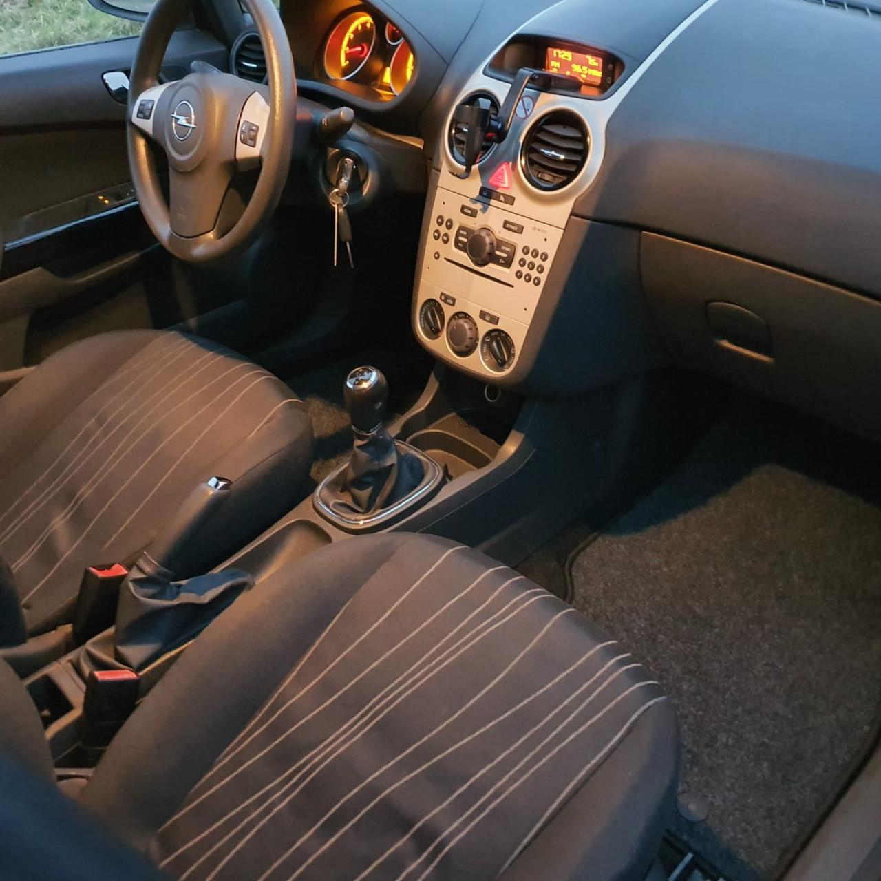 Opel Corsa 1.4-16V Enjoy 5 deurs