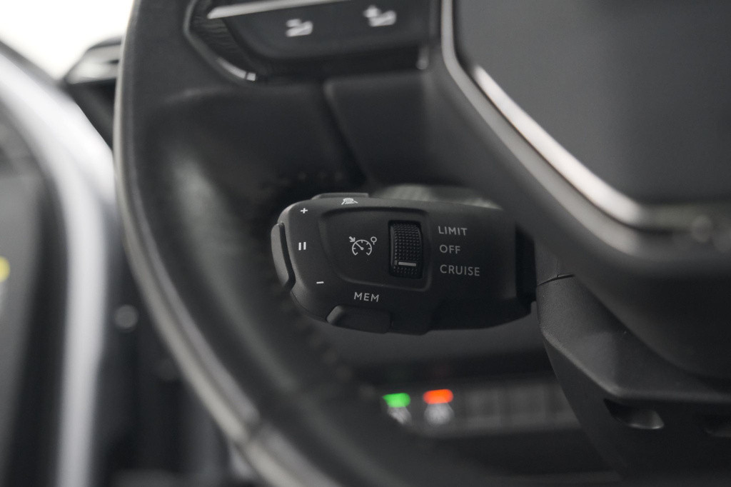 Peugeot E-2008 ev allure 50 kwh | camera | adaptieve cruise control | stoel