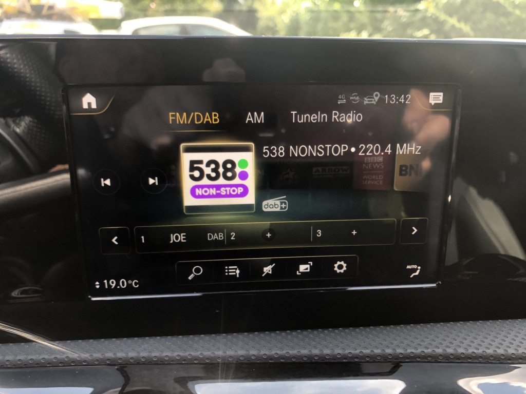 Mercedes-Benz A-Klasse 250 e business solution amg limited