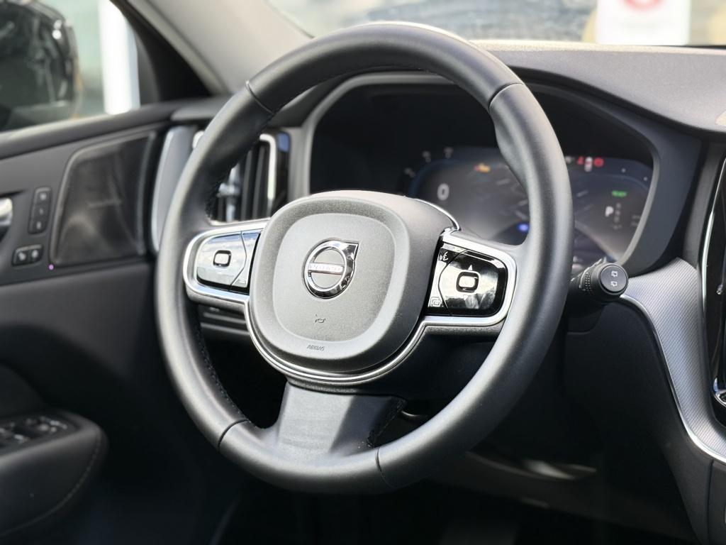 Volvo XC60 t6 398pk recharge ultra dark| panodak| adap.cruise| head-up| 360