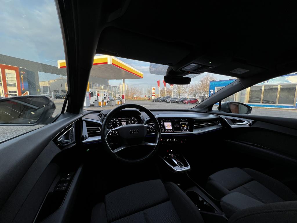 Audi Q4 E-tron 35 advanced edition 55 kwh | camera | carplay | nav | adapti