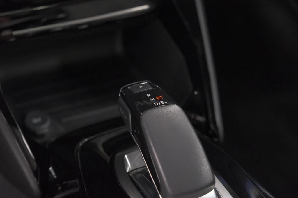 Peugeot E-2008 ev gt pack 50 kwh | 92,6% soh | panoramadak | adaptieve crui