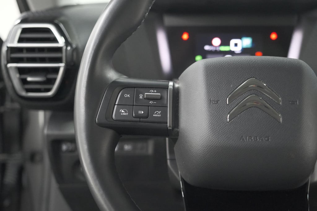 Citroen Ë-c4 shine 50 kwh | camera | pack winter | apple carplay | navigati