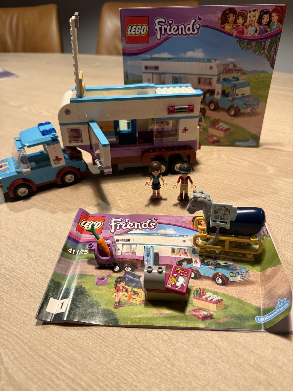 Lego Friends 41125 Paardenartskliniek op Wielen