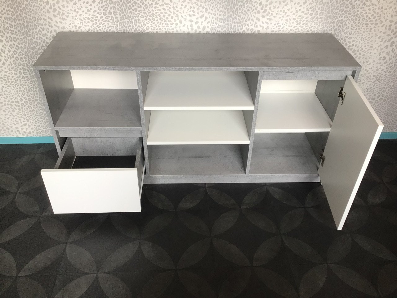 Mooie t.v.meubel  / dressoir