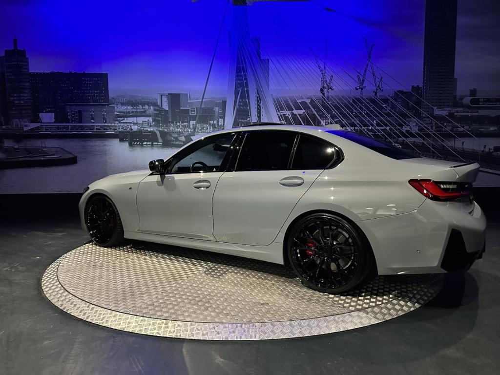 BMW 3-serie 330i m-sport *competitionstoelen*schuifdak*m-sport pro*