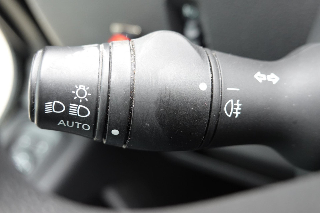 Renault Master t33 2.3 dci 135 l2h2 met laadklep