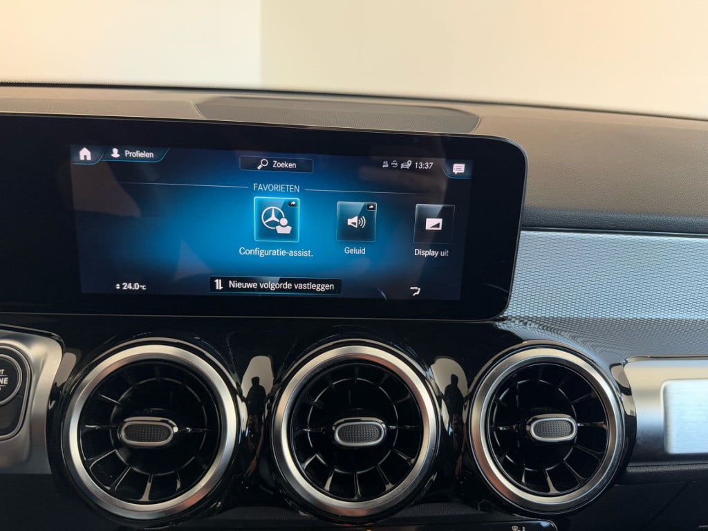 Mercedes-Benz Glb 180 business solution