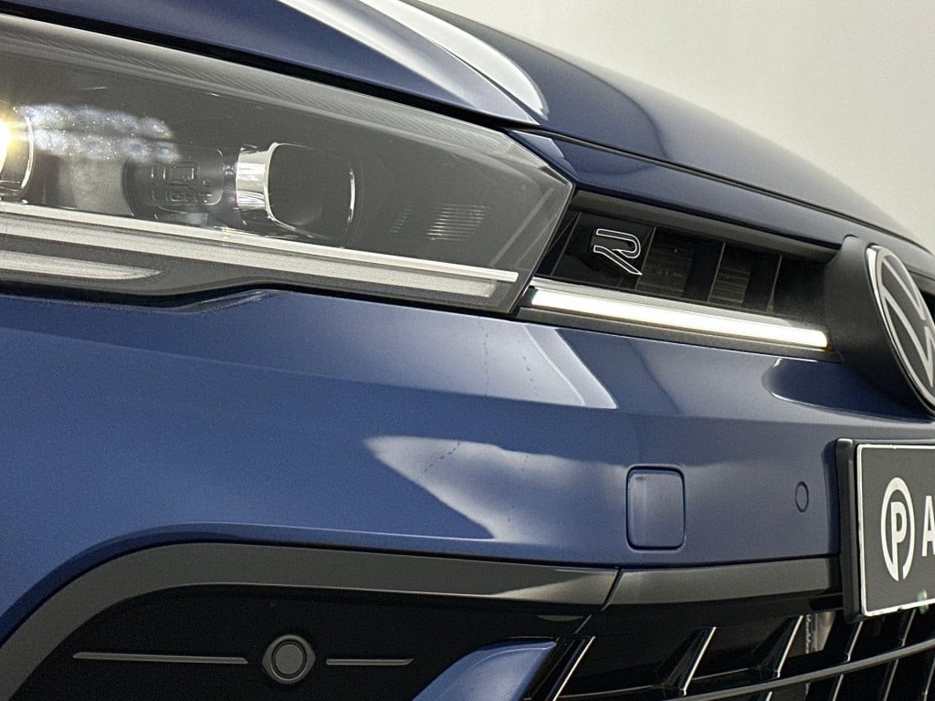 Volkswagen Polo r-line edition 1.0 tsi 70 kw / 95 pk hatchback 7 v