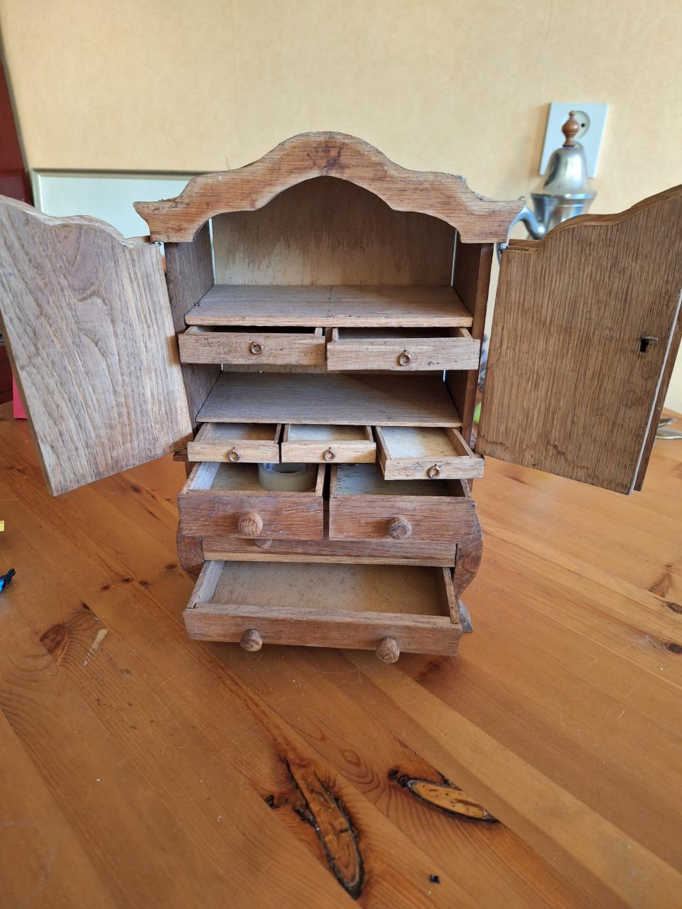 Decoratief mini kastje