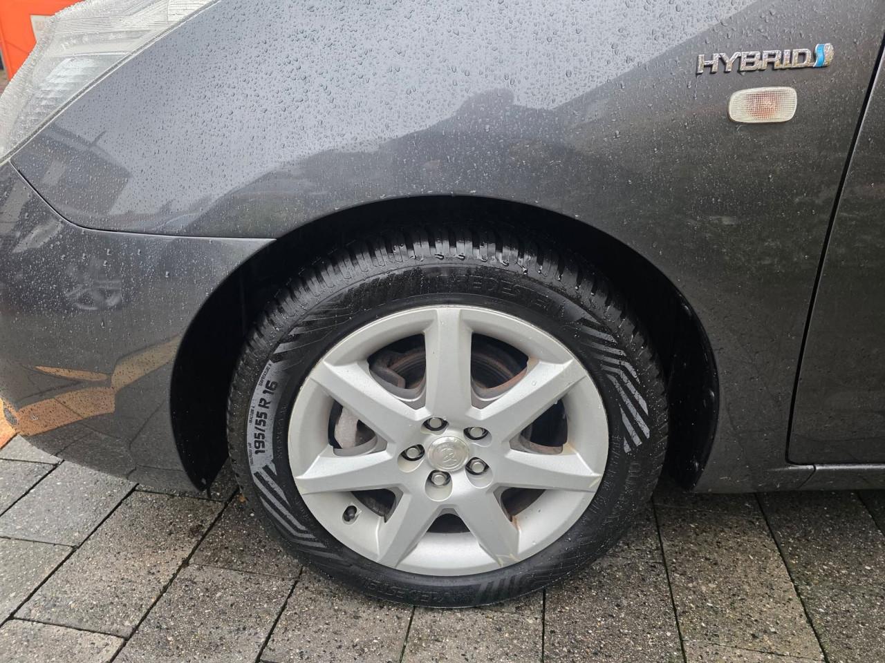 Tekoop zeer mooie Toyota Prius 1.5 Business Edition Automaat