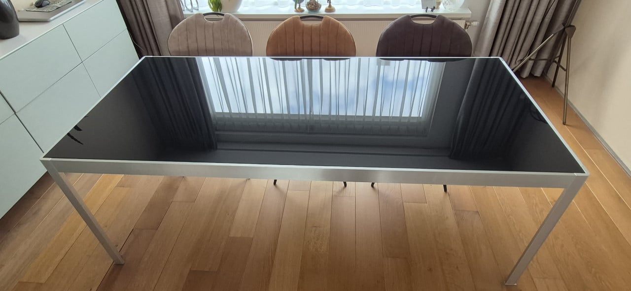 Glazen eettafel design